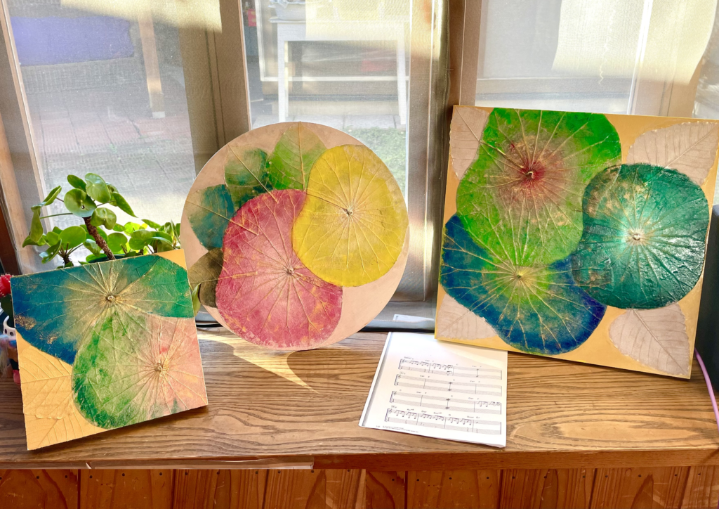 Botany painting is a new form of Japanese art where real lotus leaves or Bodhi tree leaves are affixed to panels and then colored.